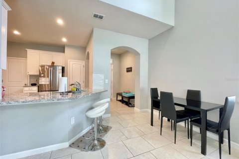 Adosado en alquiler en Brandon, Florida, 3 dormitorios, 172.8 m2 № 1771521 - foto 8