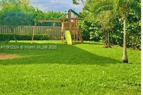 Touwnhouse à louer à Florida City, Floride: 4 chambres, 124.02 m2 № 1966825 - photo 6