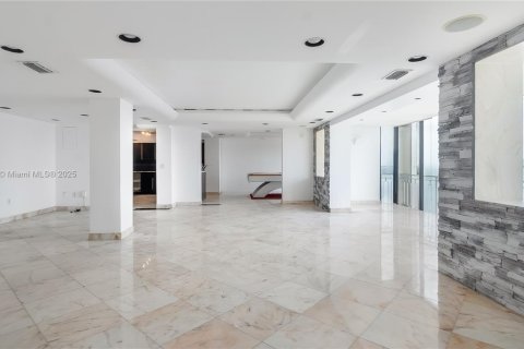 Купить кондоминиум в Майами, Флорида 2 спальни, 256.97м2, № 1854728 - фото 15