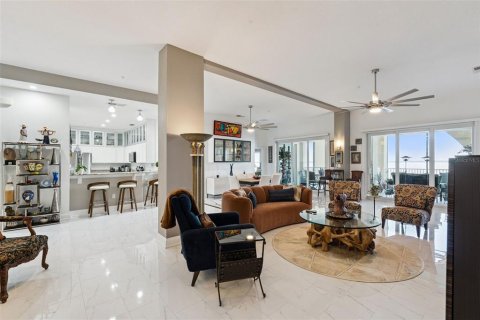 Condo in Sanford, Florida, 4 bedrooms  № 2370852 - photo 7