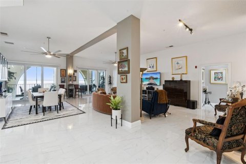 Condo in Sanford, Florida, 4 bedrooms  № 2370852 - photo 6