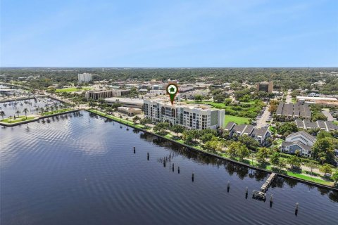Condo in Sanford, Florida, 4 bedrooms  № 2370852 - photo 3