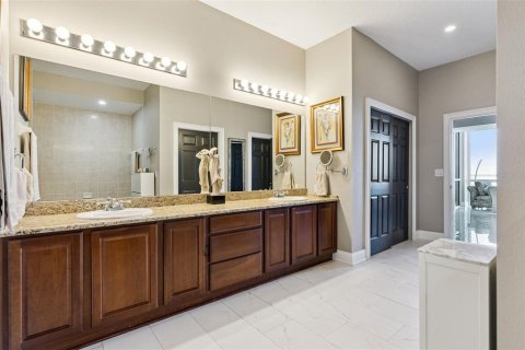 Condo in Sanford, Florida, 4 bedrooms  № 2370852 - photo 17