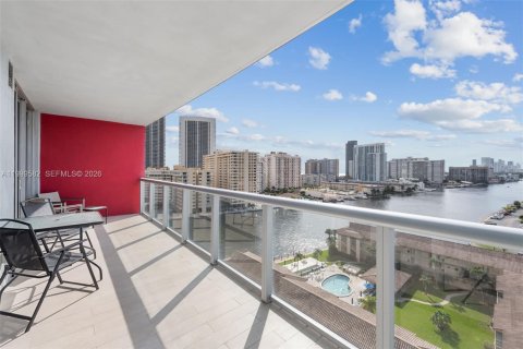 Condo à Hallandale Beach, Floride, 2 chambres  № 2256369