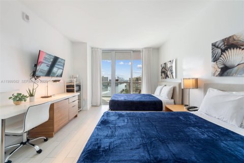 Copropriété à vendre à Hallandale Beach, Floride: 2 chambres, 95.69 m2 № 2256369 - photo 15