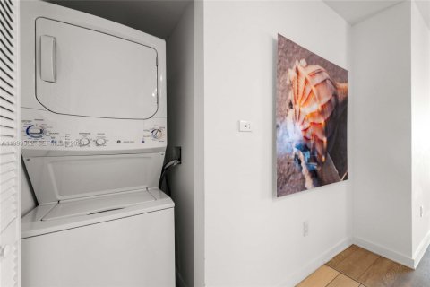 Copropriété à vendre à Hallandale Beach, Floride: 2 chambres, 95.69 m2 № 2256369 - photo 28