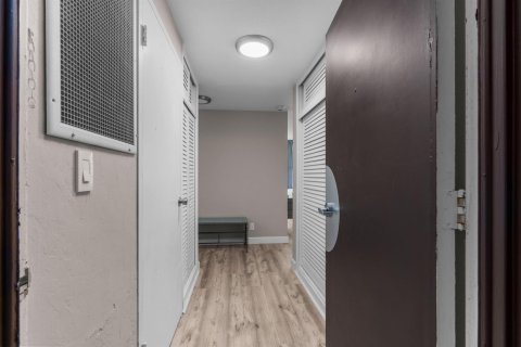 Copropriété à vendre à Fort Lauderdale, Floride: 1 chambre, 74.32 m2 № 2077541 - photo 8