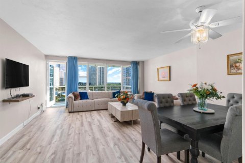 Copropriété à vendre à Fort Lauderdale, Floride: 1 chambre, 74.32 m2 № 2077541 - photo 2