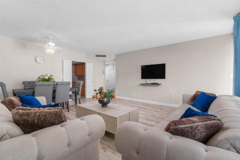 Copropriété à vendre à Fort Lauderdale, Floride: 1 chambre, 74.32 m2 № 2077541 - photo 12