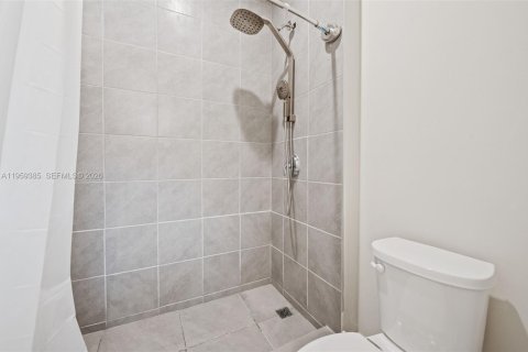 House in Doral, Florida 4 bedrooms, 319.21 sq.m. № 2080633 - photo 28