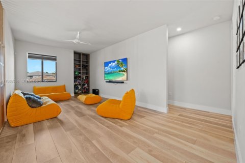 House in Doral, Florida 4 bedrooms, 319.21 sq.m. № 2080633 - photo 15