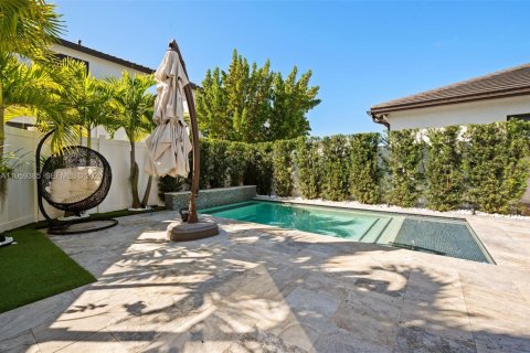 House in Doral, Florida 4 bedrooms, 319.21 sq.m. № 2080633 - photo 30