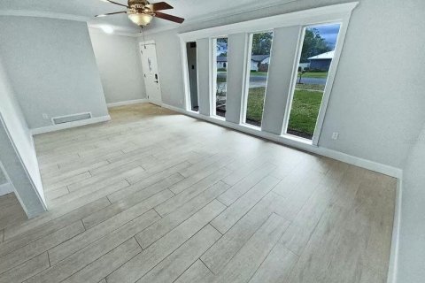 Villa ou maison à vendre à Winter Park, Floride: 3 chambres, 148.83 m2 № 2174232 - photo 2