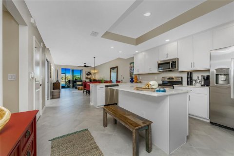 Copropriété à vendre à Punta Gorda, Floride: 2 chambres, 128.21 m2 № 2195853 - photo 11