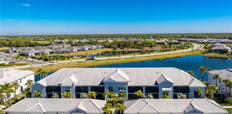 Condo à Punta Gorda, Floride, 2 chambres  № 2195853
