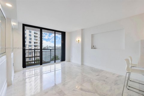 Condominio en venta en Miami, Florida, 34.37 m2 № 2063273 - foto 8