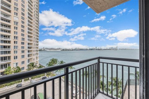 Condominio en venta en Miami, Florida, 34.37 m2 № 2063273 - foto 2