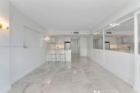 Condominio en venta en Miami, Florida, 34.37 m2 № 2063273 - foto 10