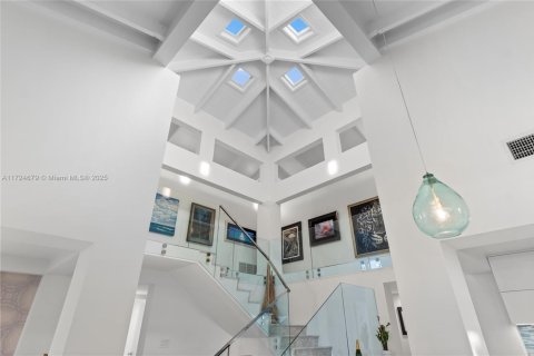 House in Islamorada, Village of Islands, Florida 6 bedrooms, 408.21 sq.m. № 1482816 - photo 7