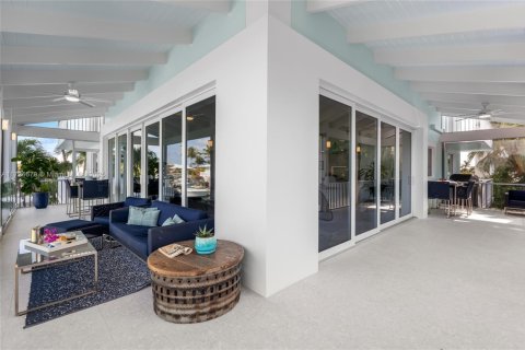 House in Islamorada, Village of Islands, Florida 6 bedrooms, 408.21 sq.m. № 1482816 - photo 20