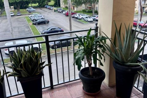 Condo in Miami, Florida, 3 bedrooms  № 2011986 - photo 14