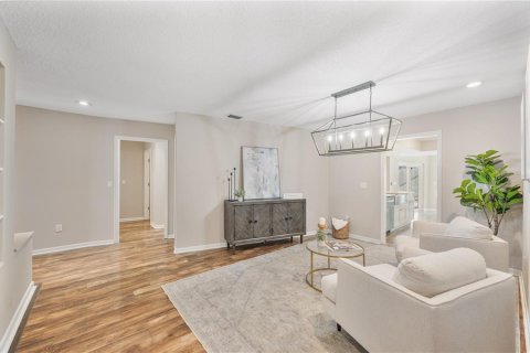 Casa en venta en Tampa, Florida, 4 dormitorios, 207.73 m2 № 2385844 - foto 6