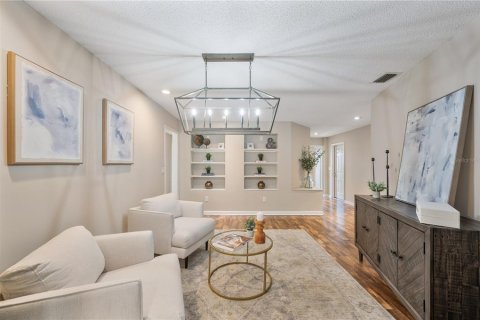 Casa en venta en Tampa, Florida, 4 dormitorios, 207.73 m2 № 2385844 - foto 5