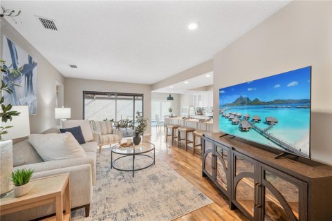 Casa en venta en Tampa, Florida, 4 dormitorios, 207.73 m2 № 2385844 - foto 14