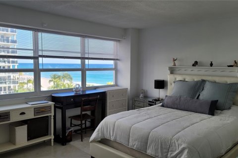 Condo in Fort Lauderdale, Florida, 2 bedrooms  № 2023153 - photo 20