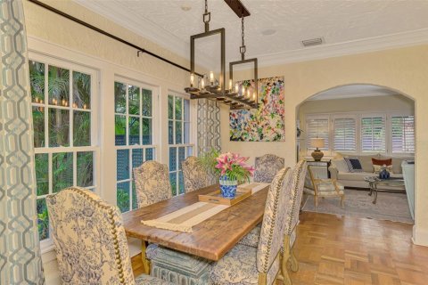 Villa ou maison à vendre à Sarasota, Floride: 4 chambres, 281.77 m2 № 1888437 - photo 12