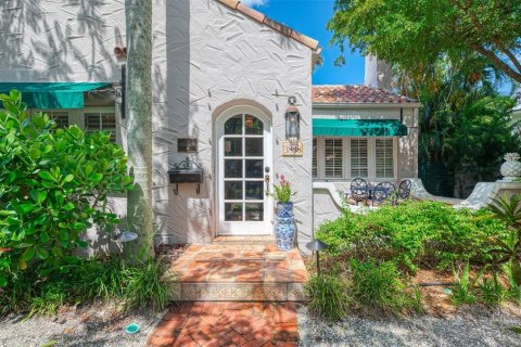 Villa ou maison à vendre à Sarasota, Floride: 4 chambres, 281.77 m2 № 1888437 - photo 6