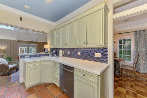Villa ou maison à vendre à Sarasota, Floride: 4 chambres, 281.77 m2 № 1888437 - photo 18