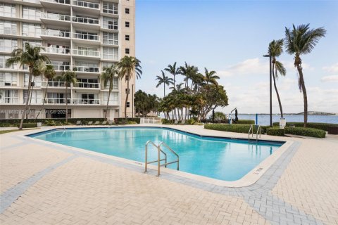 Condo in Miami, Florida, 3 bedrooms  № 1920277 - photo 21