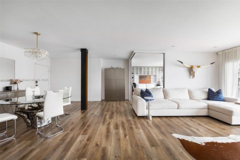 Condo in Miami, Florida, 3 bedrooms  № 1920277 - photo 6