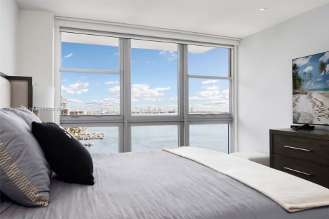Condo in Miami, Florida, 3 bedrooms  № 1920277 - photo 10