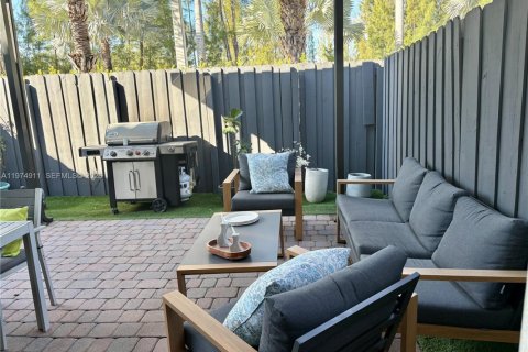 Townhouse in Doral, Florida 3 bedrooms, 165.09 sq.m. № 2036158 - photo 9