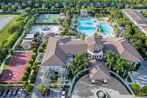 Townhouse in Doral, Florida 3 bedrooms, 165.09 sq.m. № 2036158 - photo 22