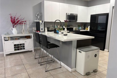 Townhouse in Doral, Florida 3 bedrooms, 165.09 sq.m. № 2036158 - photo 4