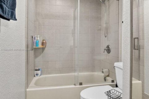 Adosado en venta en Boca Raton, Florida, 3 dormitorios № 2044127 - foto 28