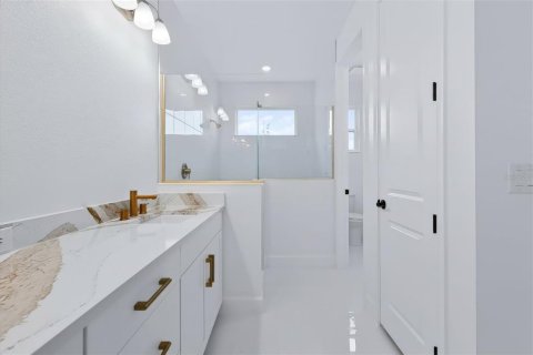 Casa en venta en Apollo Beach, Florida, 4 dormitorios, 221.48 m2 № 2429355 - foto 19
