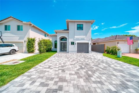 Villa ou maison à vendre à Hialeah, Floride: 3 chambres, 164.62 m2 № 2084318 - photo 2