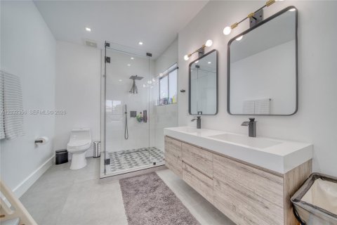Villa ou maison à vendre à Hialeah, Floride: 3 chambres, 164.62 m2 № 2084318 - photo 29