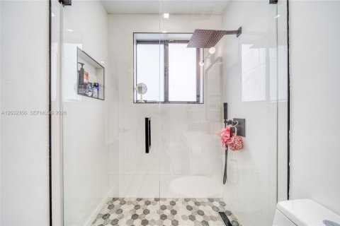 Villa ou maison à vendre à Hialeah, Floride: 3 chambres, 164.62 m2 № 2084318 - photo 30