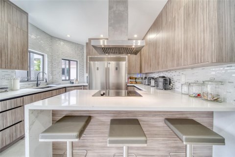 Villa ou maison à vendre à Hialeah, Floride: 3 chambres, 164.62 m2 № 2084318 - photo 11