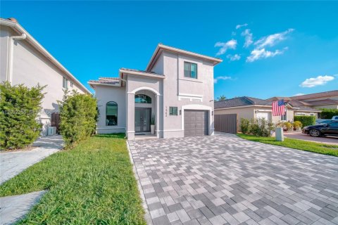 Villa ou maison à Hialeah, Floride 3 chambres, 164.62 m2 № 2084318