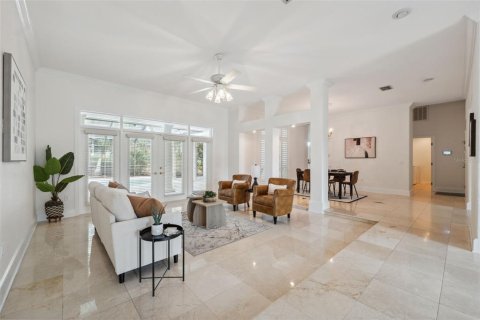 Casa en venta en Tarpon Springs, Florida, 4 dormitorios, 308.99 m2 № 1762315 - foto 3