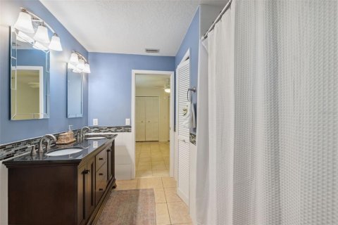 Casa en venta en Tarpon Springs, Florida, 4 dormitorios, 308.99 m2 № 1762315 - foto 19
