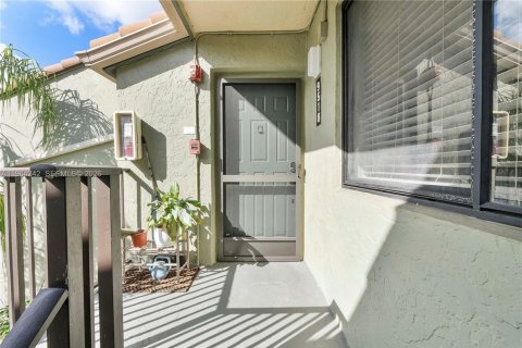 Купить кондоминиум в Корал-Спрингс, Флорида 2 спальни, 114.46м2, № 2026593 - фото 5