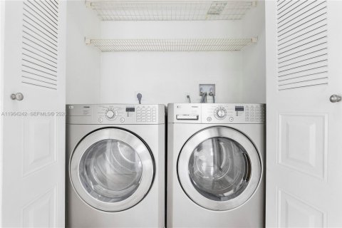 Купить кондоминиум в Корал-Спрингс, Флорида 2 спальни, 114.46м2, № 2026593 - фото 20