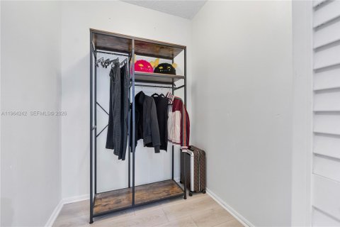 Купить кондоминиум в Корал-Спрингс, Флорида 2 спальни, 114.46м2, № 2026593 - фото 23